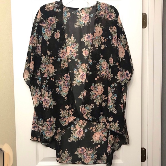 🔅Floral Kimono🔅 - Picture 3 of 6